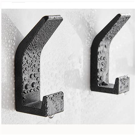 heavy duty adhesive hooks outdoor.